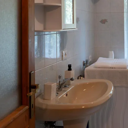 Wooden Stories - Nature, Netflix & Wi-fi *