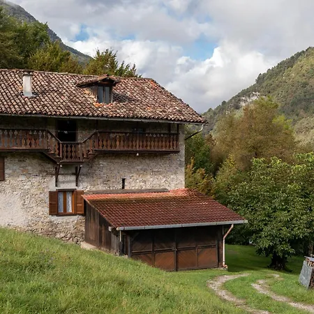 Wooden Stories - Nature, Netflix & Wi-fi Chalet *